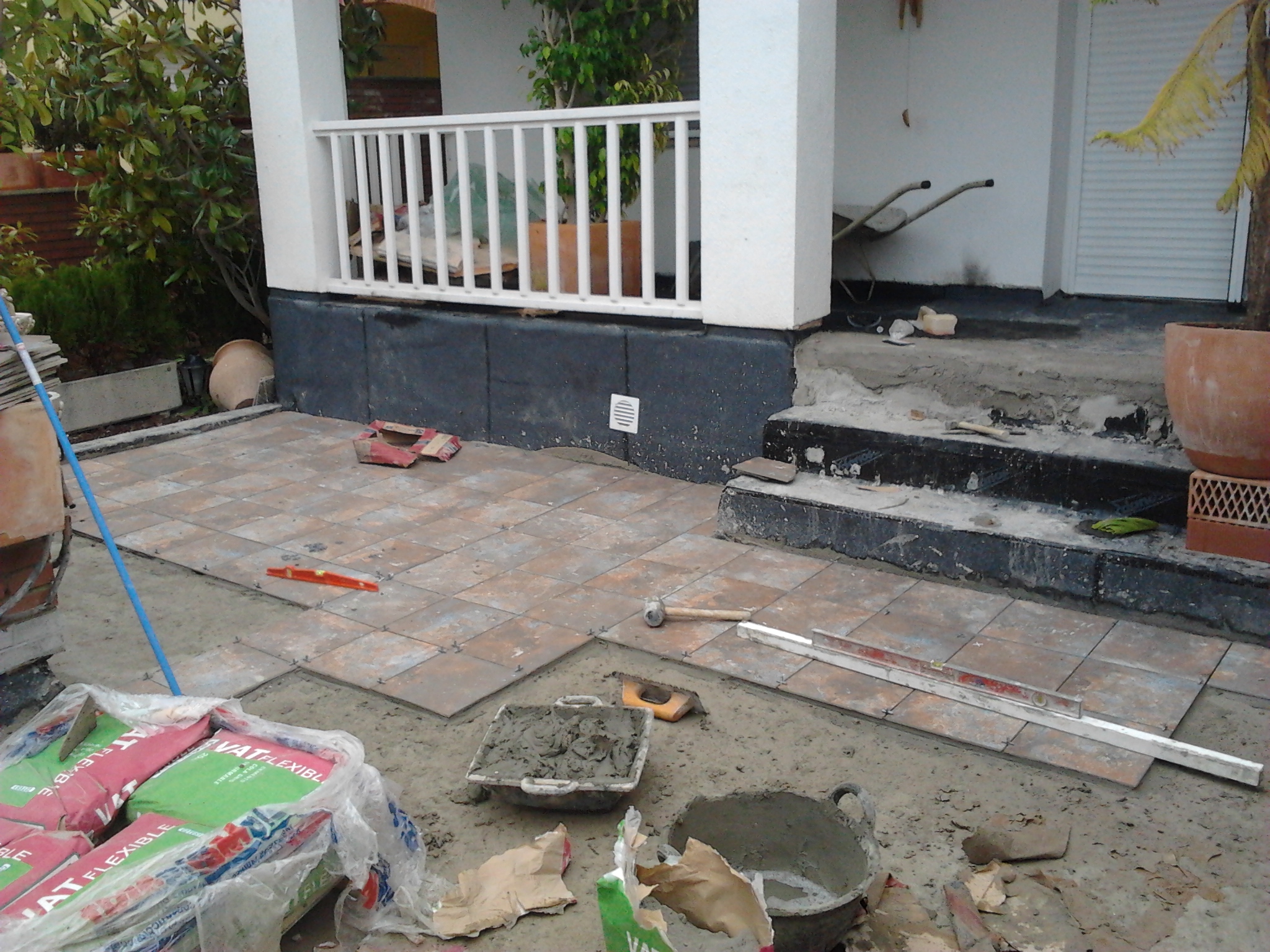 Construcciones JAMAR trabajos realizados en cambios del suelo de la terraza